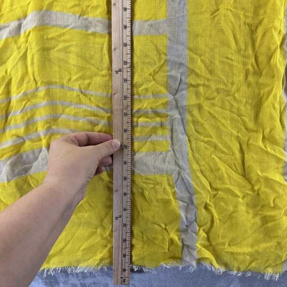 Rectangular Scarf Yellow & Beige Geometric Pattern Light Weight - Picture 5 of 5